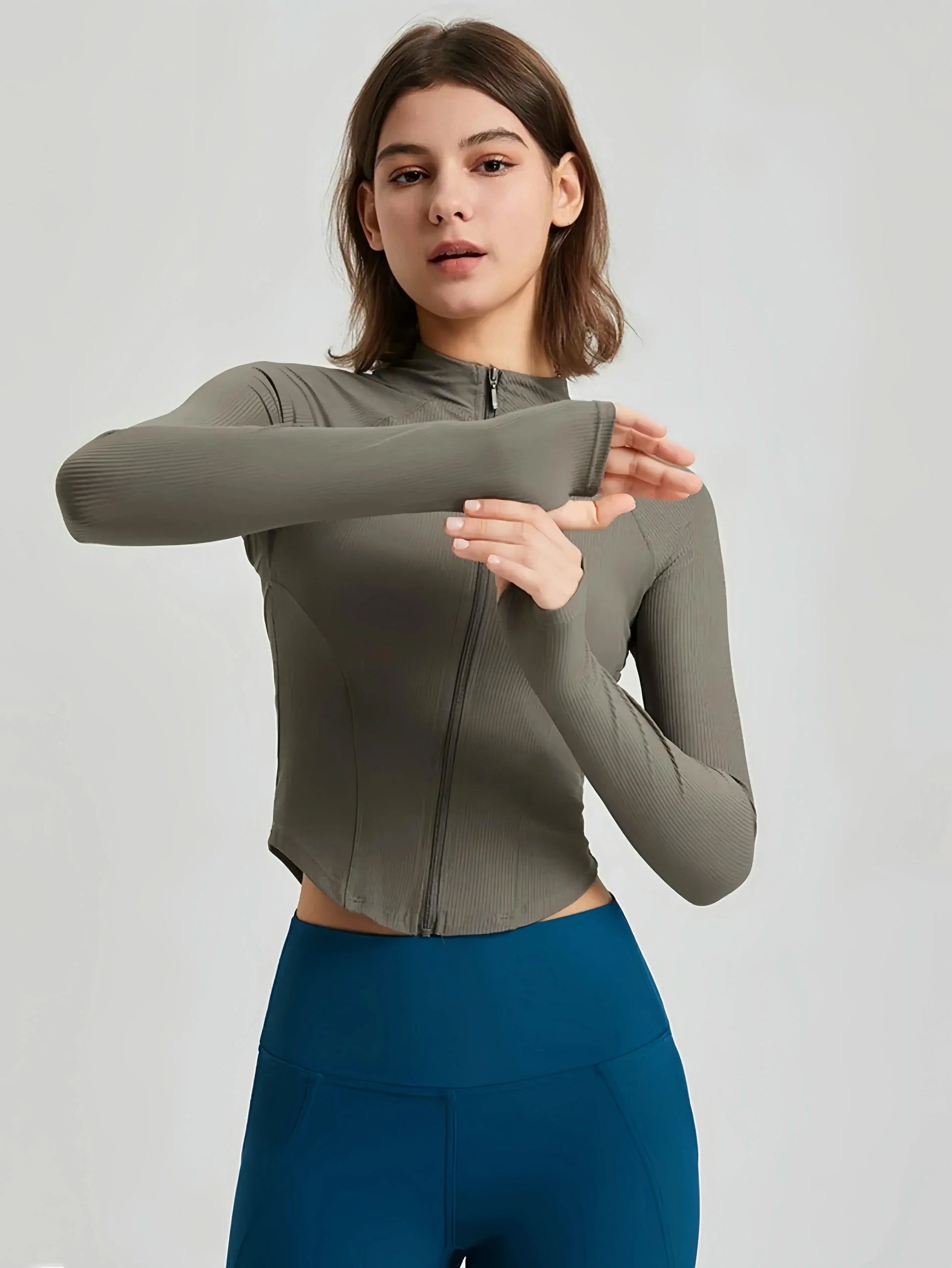 Yoga clothes, women's autumn and winter sports tops, slim fit zipper, casual long sleeved jackets, running and fitness clothes Little Addiction